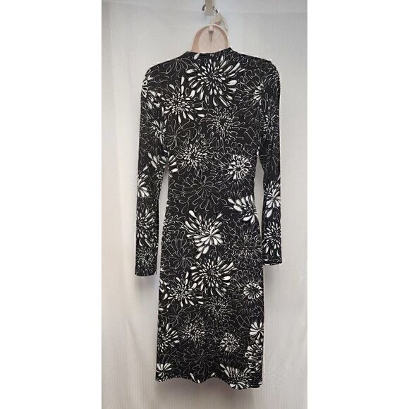 Chicos Floral Wrap Midi Dress Size 0/ US Small Black & White - Picture 5 of 7